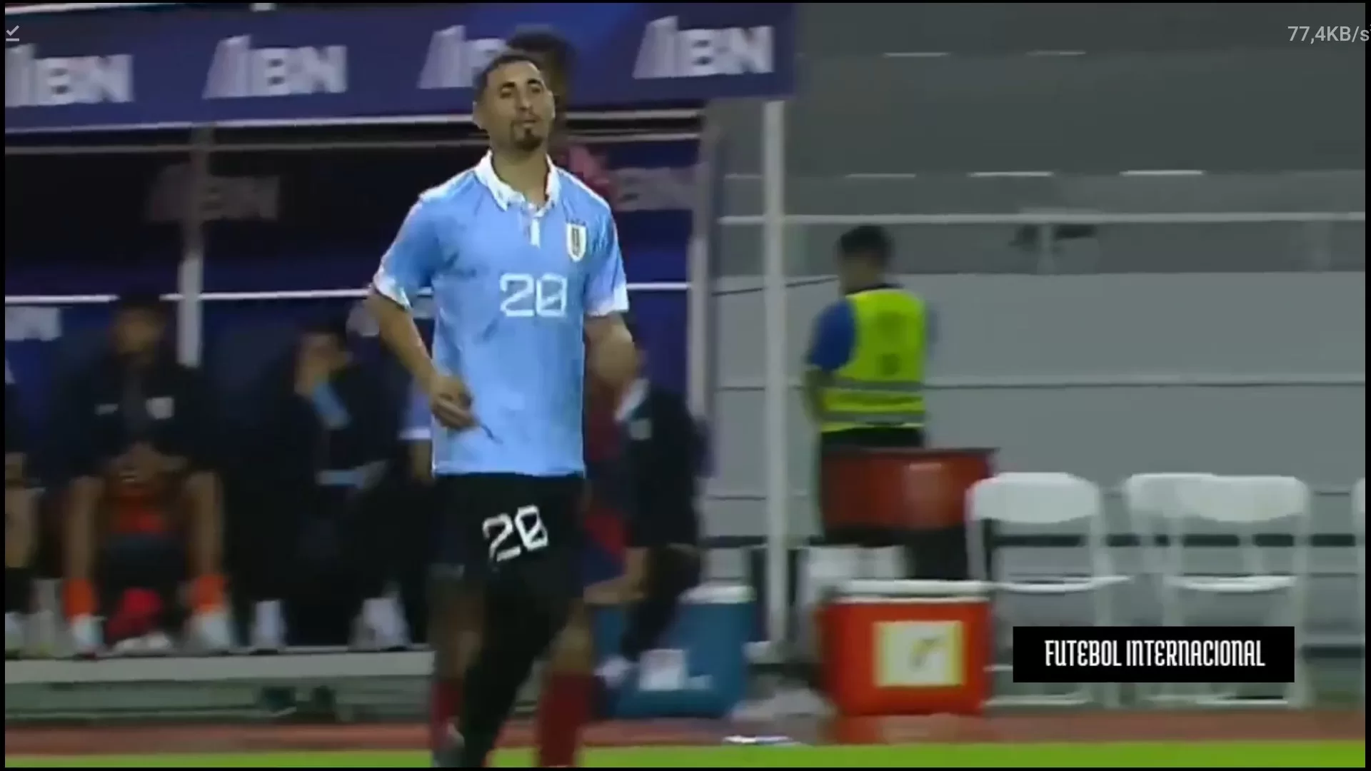 Jogador amador estréia pela seleção uruguaia de futebol