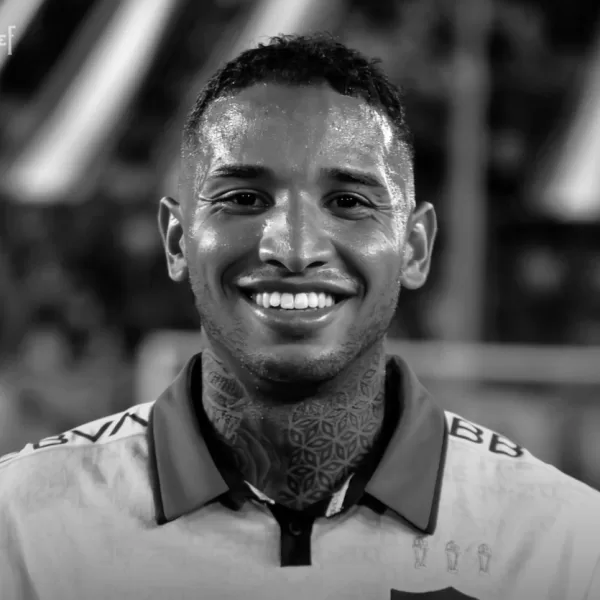 Morre Juan Manuel Izquierdo, Zagueiro do Nacional-URU, Aos 27 Anos Após Parada Cardíaca em Jogo da Libertadores